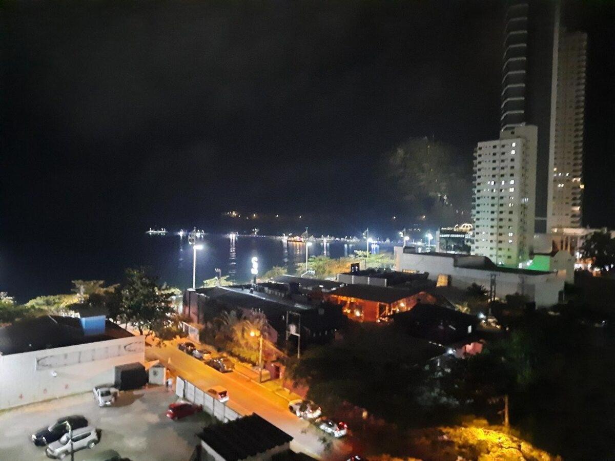Apartment 3 Linda Vista Da Orla De Bc A 50m Da - Somente Familiares Balneario Camboriu