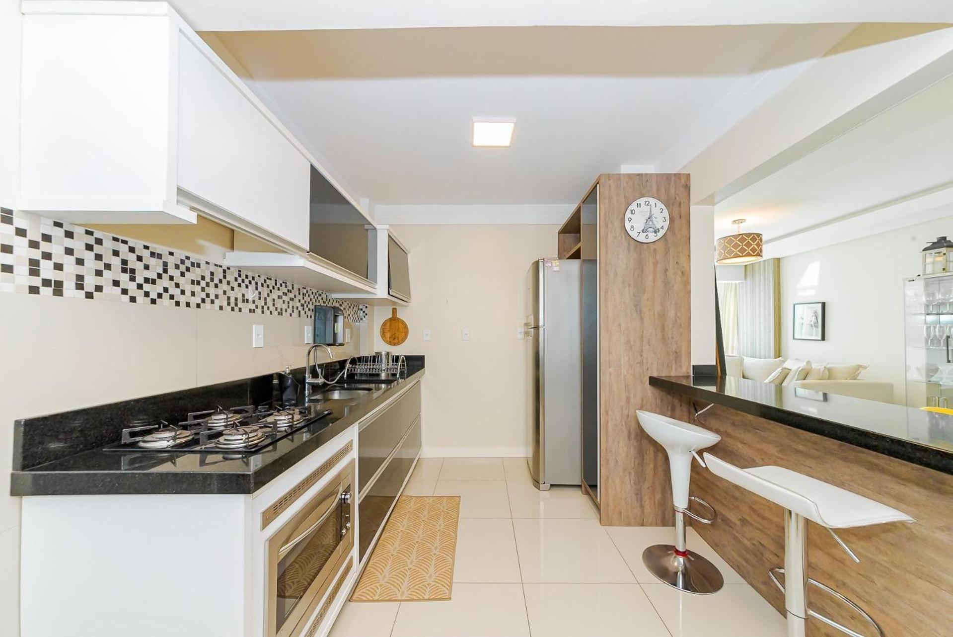 3 Linda Vista Da Orla De Bc A 50m Da - Somente Familiares * Balneario Camboriu